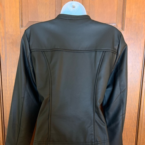 Christopher Banks fun black jacket - Picture 2 of 3